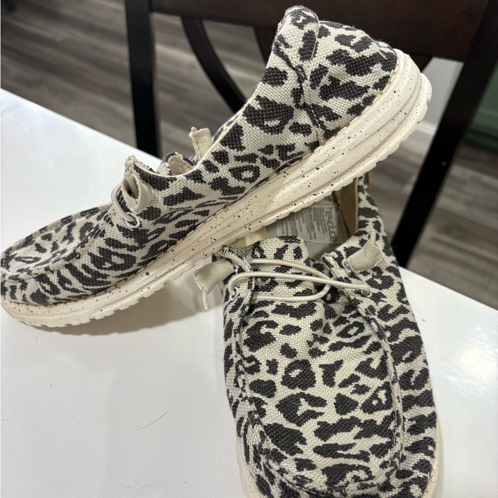 Hey Dude Women's Black and cream Leopard Sneakers